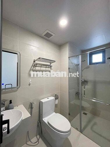 Q7 Riverside 2pn2wc full nội thất, vào ở liền