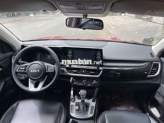 Kia Seltos 2023 Deluxe 1.6 AT - 49000 km