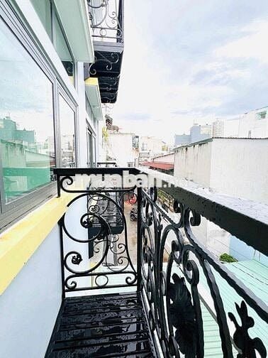 STUDIO FULL NỘI THẤT - BAN CÔNG - MỚI XÂY NEW 100% NGAY LOTTE NGUYỄN V