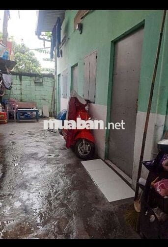 BÁN NHÀ CẤP 4 CÓ 5 PHÒNG TRỌ HẺM XE HƠI 4M KẾ THPT NGUYỄN VĂN BÁ