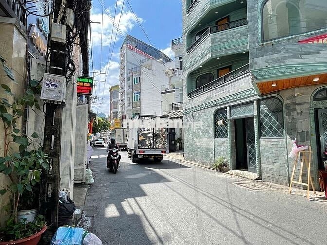 Góc 2 Mặt tiền ngay khu K300, đường Nguyễn Thái BÌnh