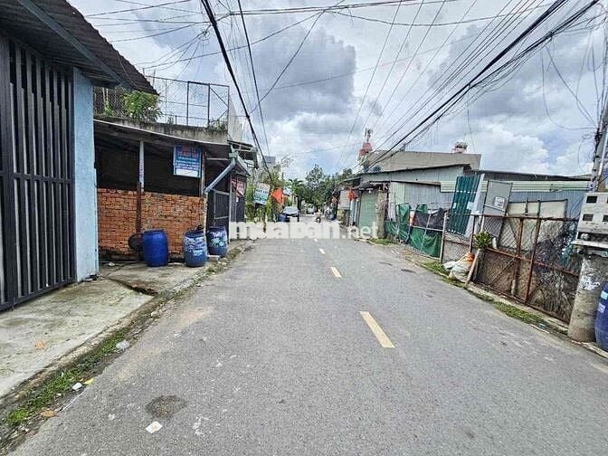 Đất mặt tiền gần ngã ba Ông Xã, P Tân Đông Hiệp, Tp Dĩ An.