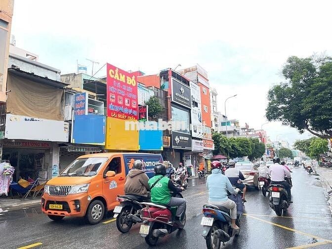 Góc 2 Mặt Tiền Đường Cách Mạng Tháng 8.