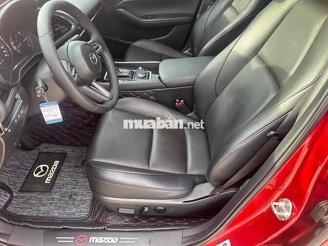 Mazda 3 2022 1.5L Premium - 45000 km