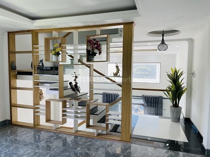 Chính chủ bán gấp nhà 1 trệt 3 lầu Trần Đại Nghĩa giá 550 triệu - SHR