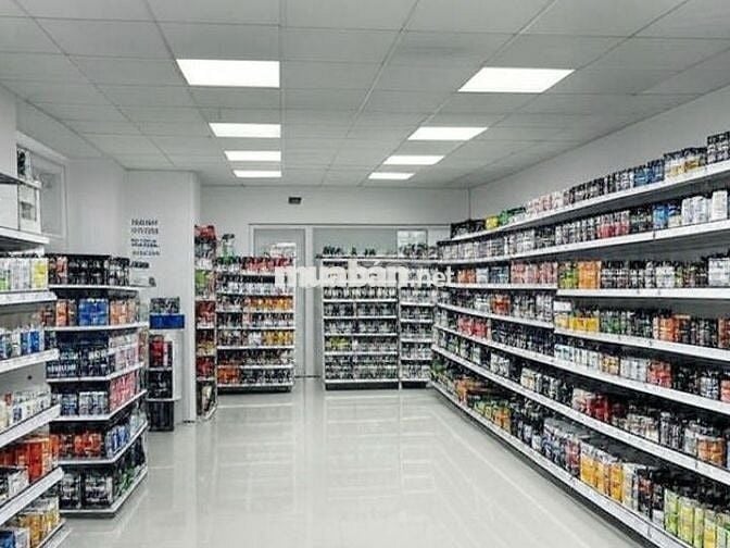 Cho thuê mặt bằng 4m x 10m mặt tiền Trần Quang Khải  quận 1