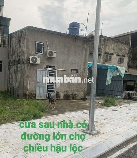 *** Nhà có 2 mặt tiền đường lớn, tiện cho kinh doanh bán buôn