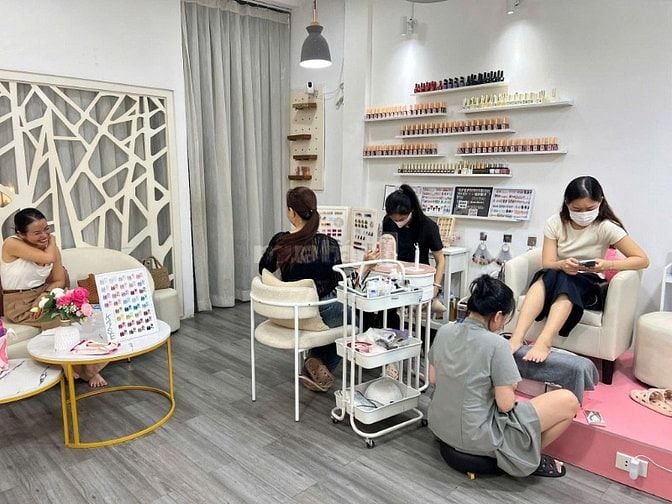 CHÍNH CHỦ LÀM MÓNG SPA HD THUÊ 2 NĂM THUÊ 10 TRIỆU/ THÁNG GIÁ 2 TỶ 050