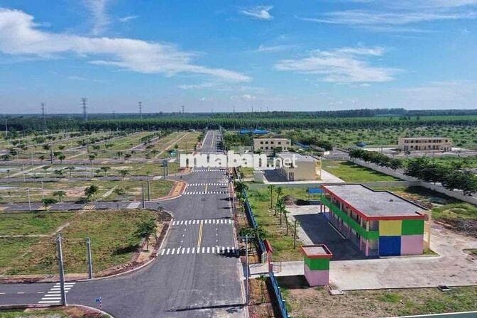 Đất nên Đức Phát 3 mặt tiền quốc lộ 13 2tỷ850/nền