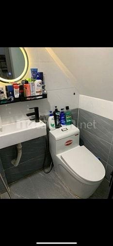 Nhà cho vợ chồng trẻ, 24m2, 1trệt, 1lầu, BTCT, H1287 Phạm Thế Hiển P5.