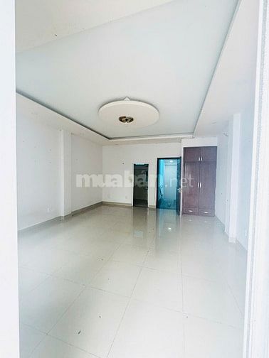 Cho thuê nhà nguyên căn 3 tầng , 6 phòng ngủ ,  ô tô để trong nhà 