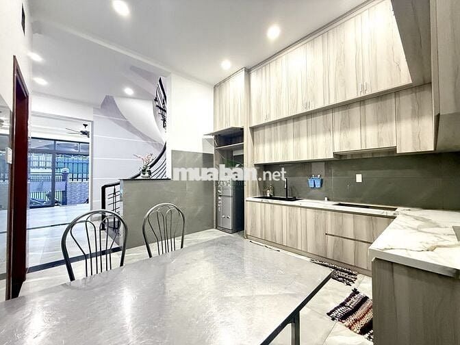 CHO THUÊ BIỆT THỰ ĐẸP MỚI 4 PHÒNG NGỦ GẦN BIỂN KHU VĨNH HOÀ