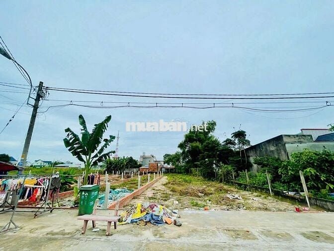 Khu dân cư mặt tiền đường nhựa Tân Thông Hội:199m2 (5x40).Giá 2 tỷ 100