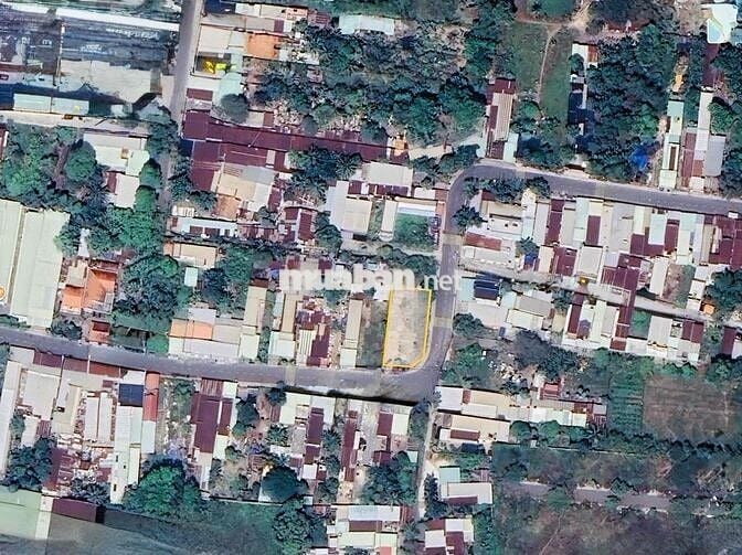 CHỦ NGỘP BÁN GẤP LÔ GÓC 2MT THỊ TRẤN CỦ CHI 250m2 900TR  SHR FUL THỔ