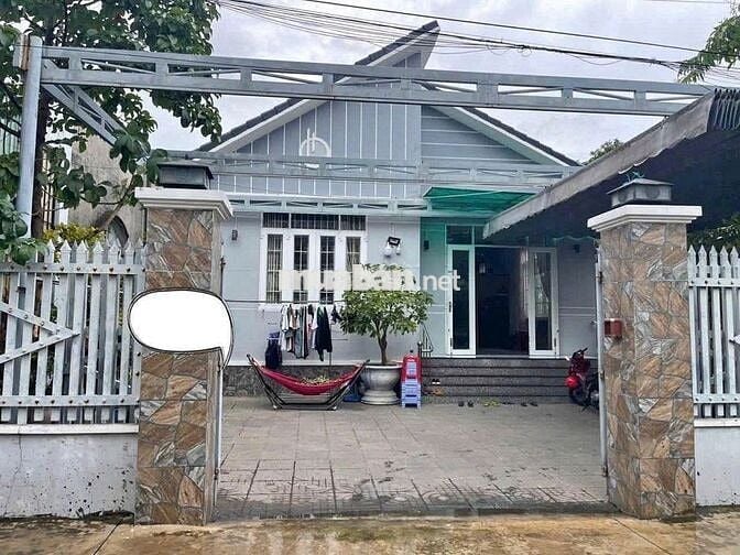 Nhà vị trí đẹp 1/Trịnh Thị Miếng( 8x20) ,SHR, giá chỉ 1tỉ180tr