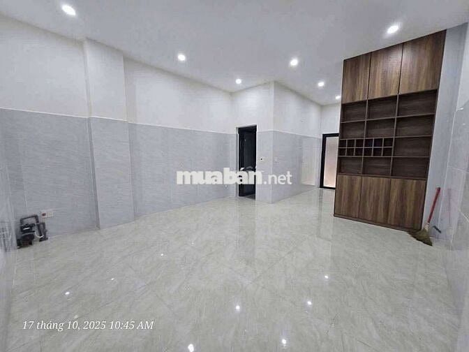 Cho thuê nhà 3 tầng mặt tiền Đặng Dung gần chợ Hòa Khánh