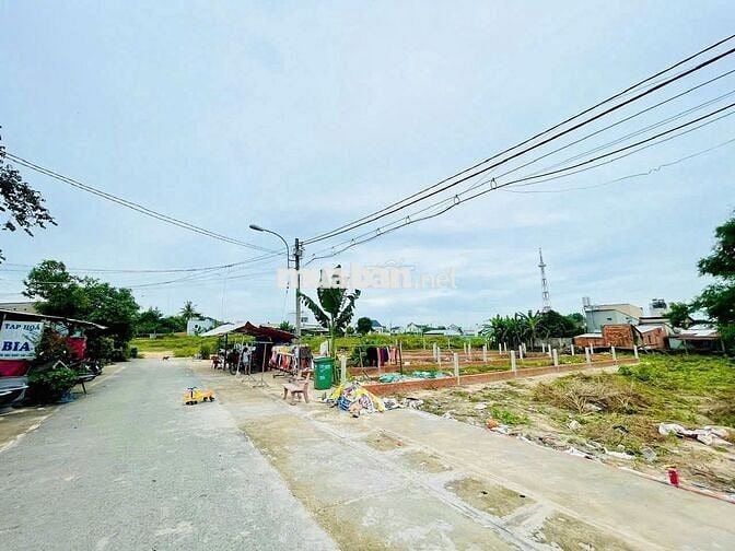 Khu dân cư mặt tiền đường nhựa Tân Thông Hội:199m2 (5x40).Giá 2 tỷ 100