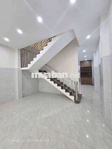 Cho thuê nhà 3 tầng mặt tiền Đặng Dung gần chợ Hòa Khánh