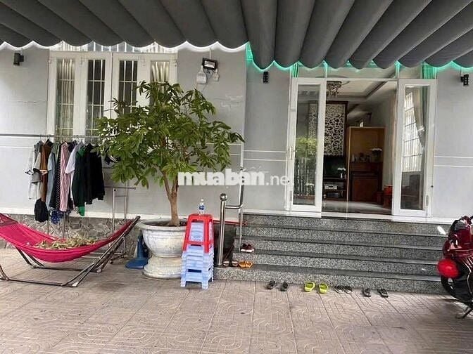 Nhà vị trí đẹp 1/Trịnh Thị Miếng( 8x20) ,SHR, giá chỉ 1tỉ180tr