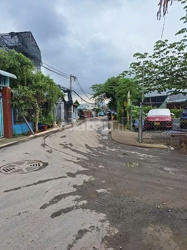 NHÀ CẤP 4 TIỆN XÂY MỚI, 2 MẶT TIỀN ĐƯỜNG Ụ GHE, THỦ ĐỨC 4x20 CHỈ 4 TỶ