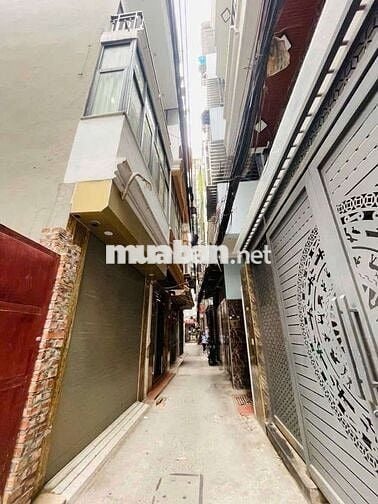 Pháo Đài Láng, diện tích 40m2, 4 tầng, mặt tiền 3,5m, giá 9,6 tỷ Pháo Đài Láng, diện tích 40m2, 4 tầng, mặt tiền 3,5m, giá 9,6 tỷ