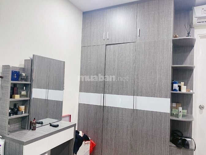 Chủ nhà bán căn hộ Diamond Riverside 3pn, 2wc giá bán 3,3 tỷ