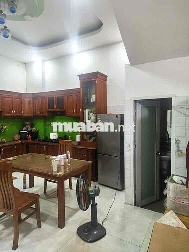 Cho thuê nhà gần UBND p.HBP,/QL13 4 tầng hẻm xe tải 15tr TL