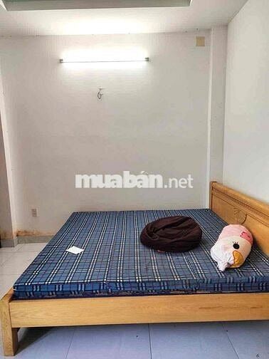 Cho thuê nhà gần UBND p.HBP,/QL13 4 tầng hẻm xe tải 15tr TL