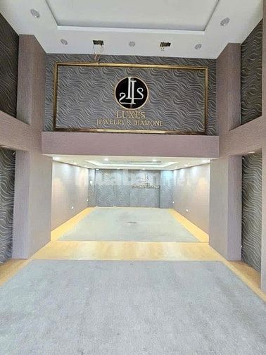 Bán nhà mặt phố Tây Sơn, vị trí đắc địa, mặt tiền 6m