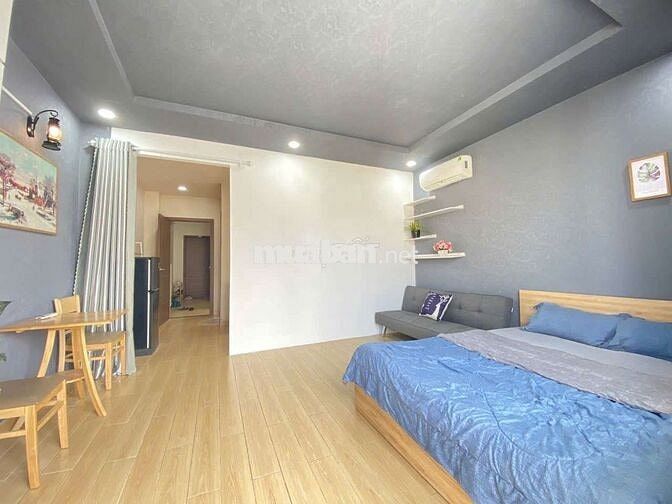 CHO THUÊ PHONG 35M2 FULL NT BAN CÔNG ĐƯỜNG NƠ TRANG LONG GẦN QUẬN 1