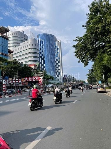 Bán nhà mặt phố Tây Sơn, vị trí đắc địa, mặt tiền 6m