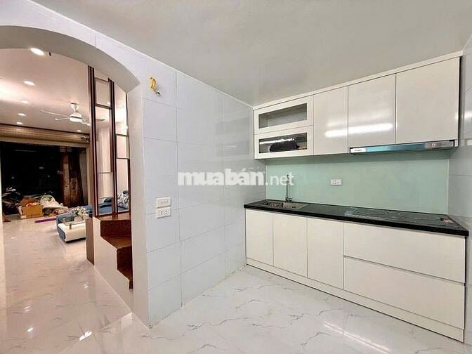 GIÁ 7.95 TỶ!NHÀ NGUYỄN LƯƠNG BẰNG - ĐỐNG ĐA:40M²,4 TẦNG-GẦN HỒ FULL NT