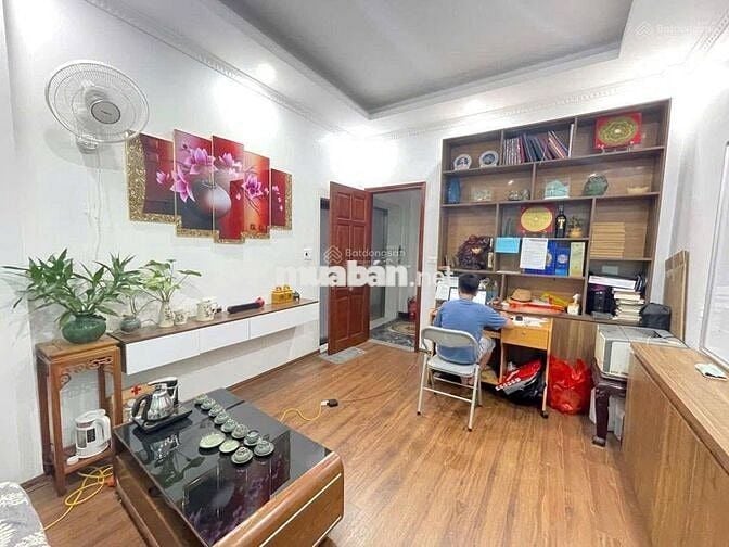 Bán nhà Hồ Tùng Mậu, Từ Liêm, Nhà hiện đại, Nội thất đẹp, Ô tô gần