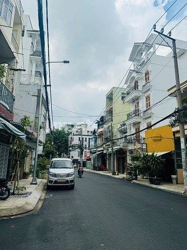 Mặt tiền kd đường rộng 14m P.Tân Thành,Q.Tân Phú dt52m2 đúc 4 tấm 7pn