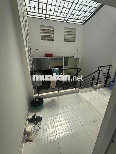 nhà riêng 1 trệt 2 lầu- cách mặt đường quang trung 50m