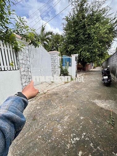 Bán Nhà Vườn 2 MT bám đường hơn 20m, chia đc 2,3 - P. Tây Nha Trang.