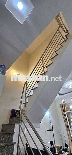 Chỉ nhỉnh 5 tỷ sở hữu ngay căn nhà 2 tầng đường Lâm văn Bền, Quận 7.