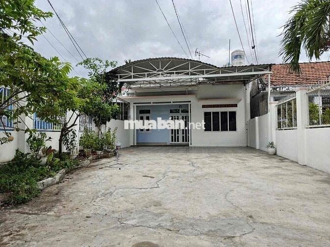 Bán Nhà Vườn 2 MT bám đường hơn 20m, chia đc 2,3 - P. Tây Nha Trang.