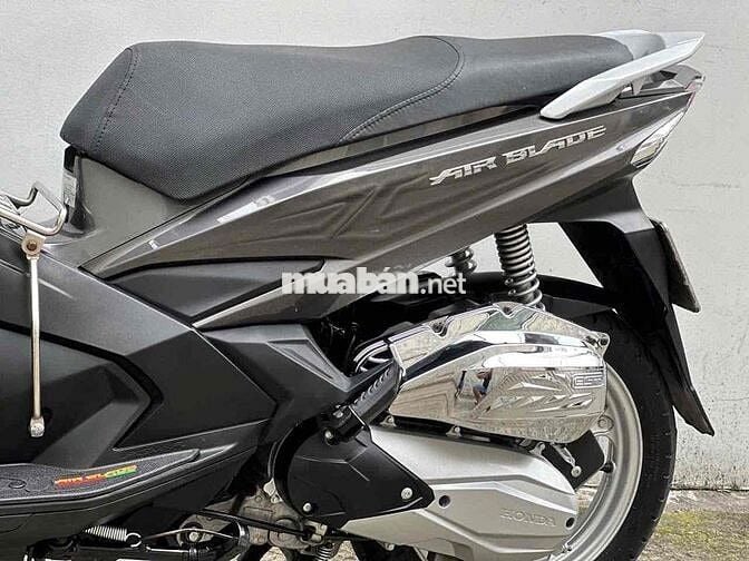 Airblade 125 mẫu 2017 1chủ bstp máy zin100% mới98%