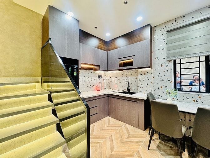 NHÀ PHỐ NGAY TÂN BÌNH HẺM XE HƠI 