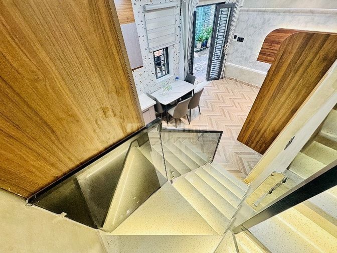 NHÀ PHỐ NGAY TÂN BÌNH HẺM XE HƠI 