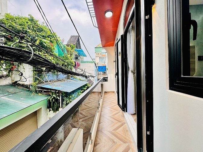 NHÀ PHỐ NGAY TÂN BÌNH HẺM XE HƠI 