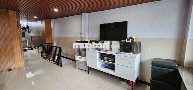 Nhà 2 phòng ngủ 2 tollet.hướng đông