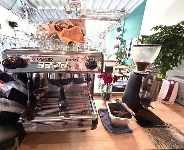🔥 Sang Quán Cafe mặt tiền lớn rộng rãi thoáng mát P11, Q6, 280 triệu