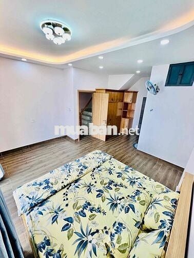 cho thuê nhà nguyên căn đường số 8 p11 gv