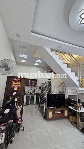 Chỉ nhỉnh 5 tỷ sở hữu ngay căn nhà 2 tầng đường Lâm văn Bền, Quận 7.