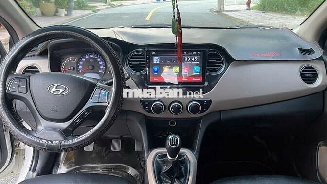 Hyundai i10 Sedan MT bản đủ ĐKi 2017 màu trắng