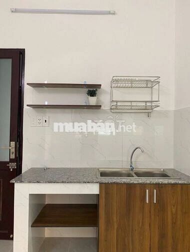 Phòng Mới Xây Đón Nắng Gần Coopmart Nhiêu Lộc Q3