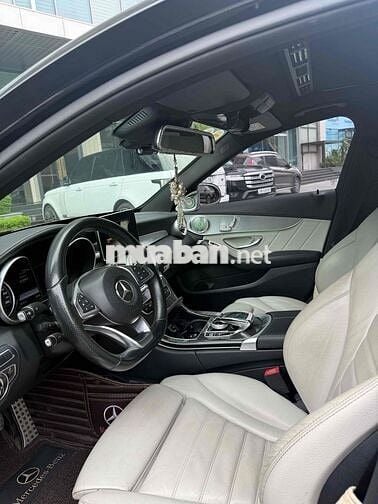 Mercedes Benz C Class 2016 C300 AMG - 160000 km
