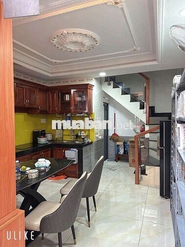 Nhà 135// Gò Xoài P.BHHA 4x10 3lầu 4P 3WcC Hẻm 5m 5tỷ 200 hg Tây